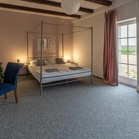 Bed & Breakfast Tarnoca Kuria 3*