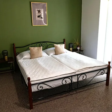 Tarnoca Kuria B&B 4*