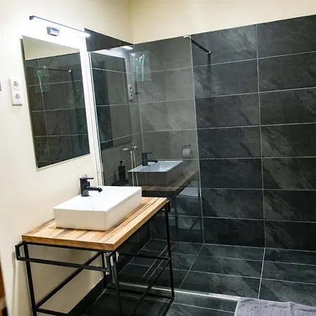 Tarnoca Kuria B&B Soponya